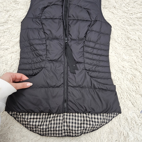 Lululemon Goose Down Vest Lightweight Sz 4 - Picture 5 of 10